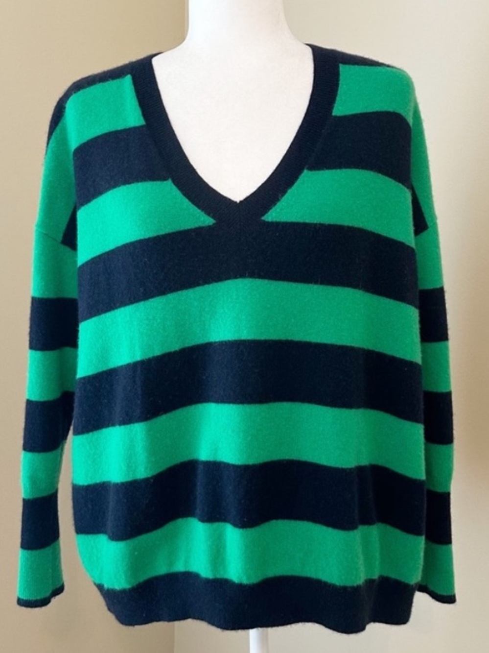 J Crew Italian Cashmere Kelly Green Navy Stripe V Neck Sweater Sz S Rugby Preppy